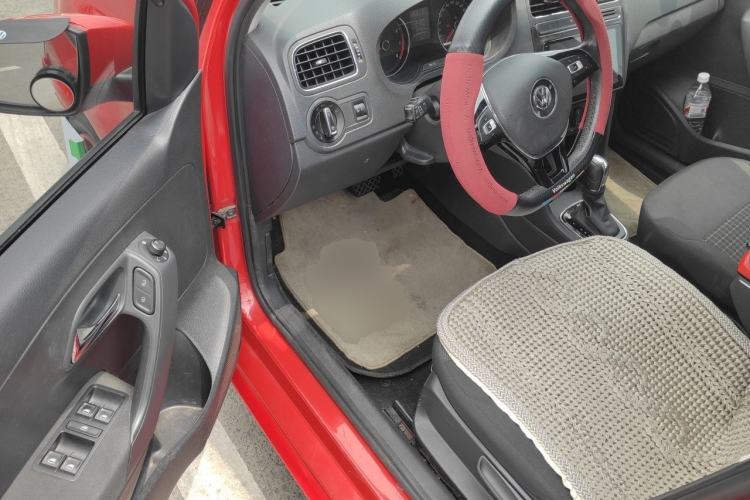 Used Volkswagen Polo 2016 1.6L Automatic Comfort Model Driver Seat