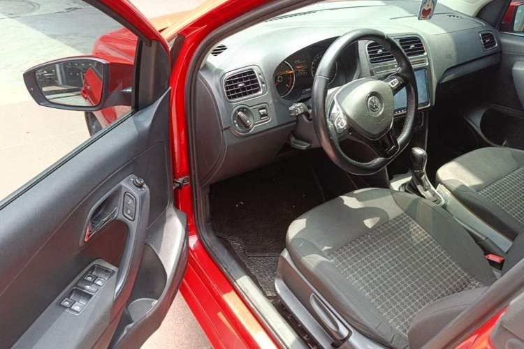 Used Volkswagen Polo 2016 1.6L Automatic Comfort Model Driver Seat