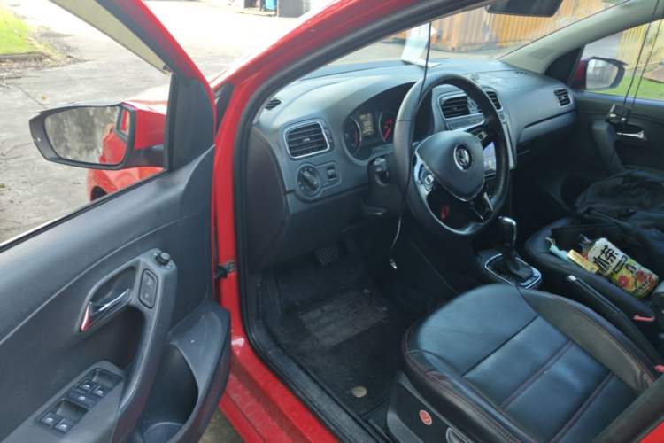 Used Volkswagen Polo 2016 1.6L Automatic Comfort Model Driver Seat