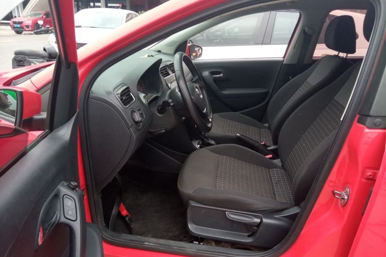 Used Volkswagen Polo 2016 1.6L Automatic Comfort Model Driver Seat