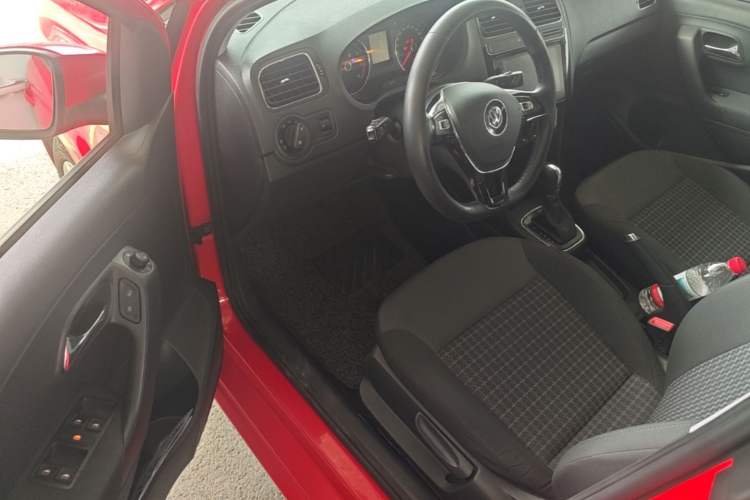 Used Volkswagen Polo 2016 1.6L Automatic Comfort Model Driver Seat