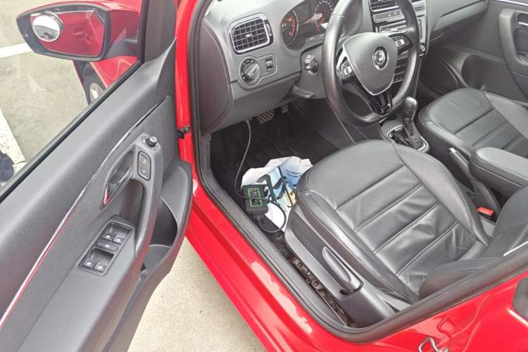 Used Volkswagen Polo 2016 1.6L Automatic Luxury Model Driver Seat