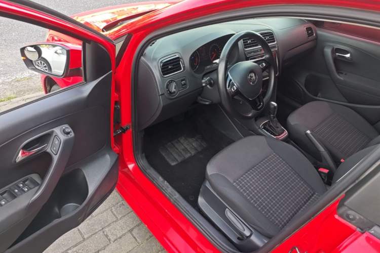 Used Volkswagen Polo 2016 1.6L Automatic Comfort Model Driver Seat