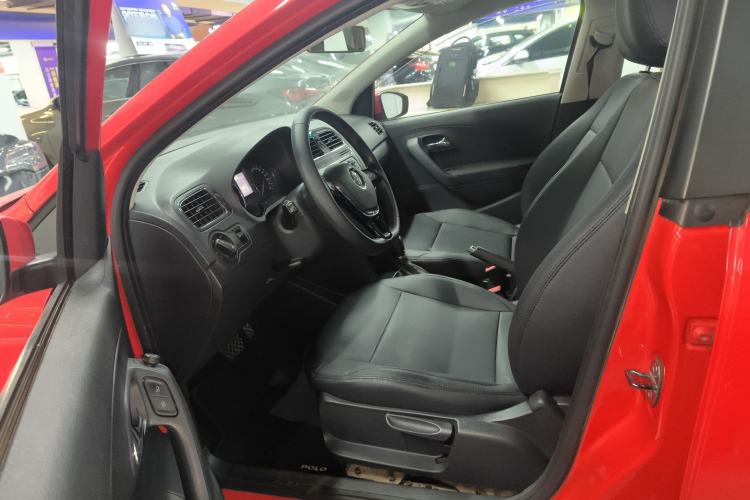 Used Volkswagen Polo 2016 1.6L Automatic Comfort Model Driver Seat