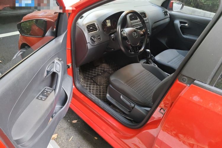 Used Volkswagen Polo 2016 1.6L Automatic Comfort Model Driver Seat