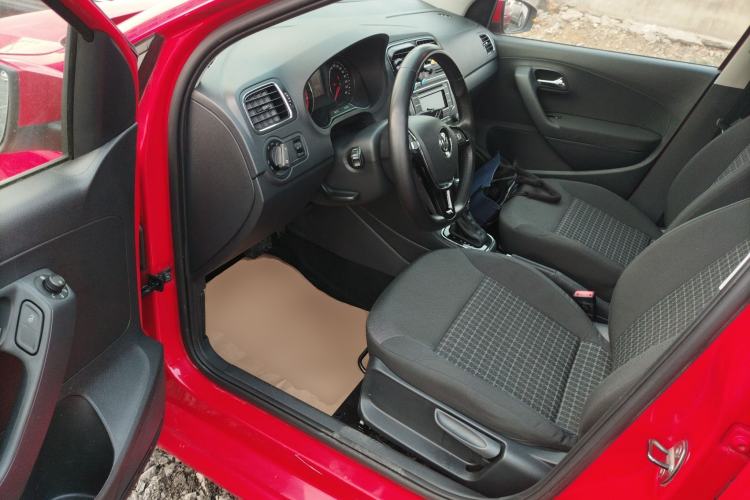Used Volkswagen Polo 2016 1.6L Automatic Comfort Model Driver Seat