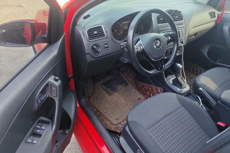 Used Volkswagen Polo 2016 1.6L Automatic Comfort Model Driver Seat