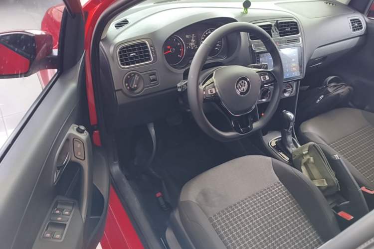 Used Volkswagen Polo 2016 1.6L Automatic Comfort Model Driver Seat