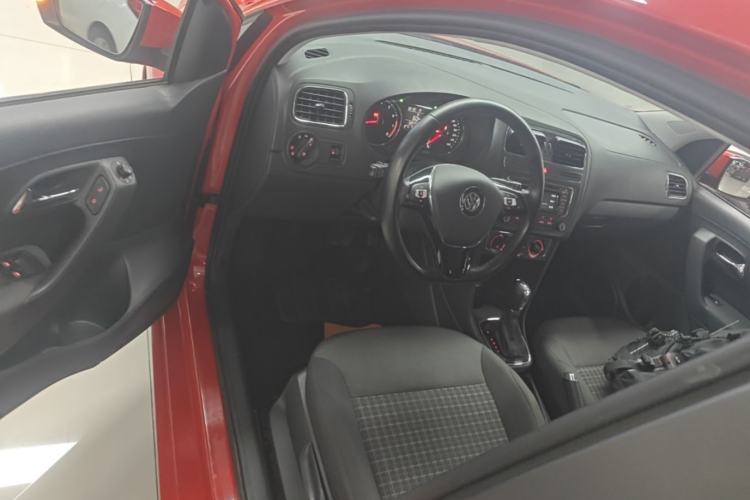 Used Volkswagen Polo 2016 1.6L Automatic Comfort Model Driver Seat