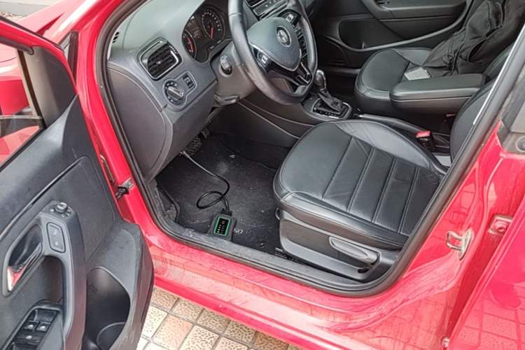 Used Volkswagen Polo 2016 1.6L Automatic Luxury Model Driver Seat