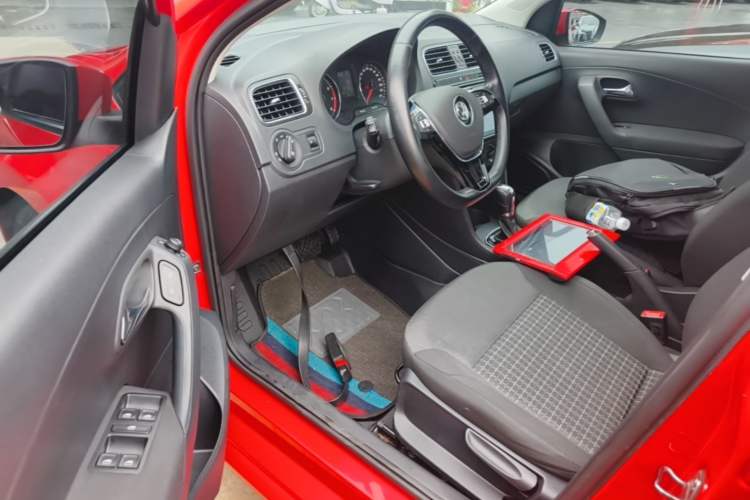 Used Volkswagen Polo 2016 1.6L Automatic Comfort Model Driver Seat