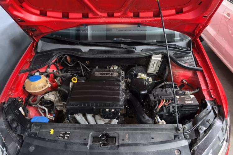 Used Volkswagen Polo 2016 1.6L Automatic Comfort Model Engine Bay