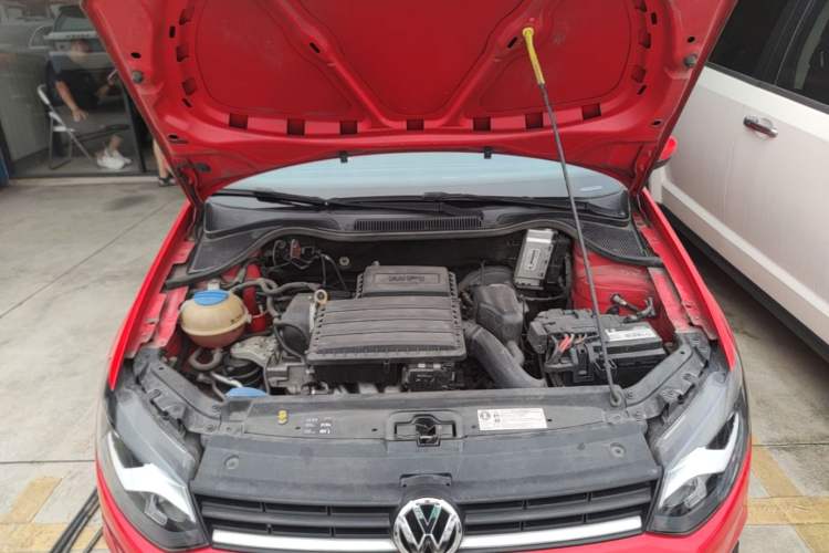 Used Volkswagen Polo 2016 1.4L Manual Fashion Model Engine Bay