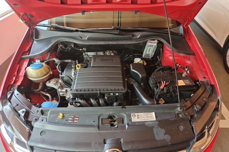 Used Volkswagen Polo 2016 1.6L Automatic Comfort Model Engine Bay