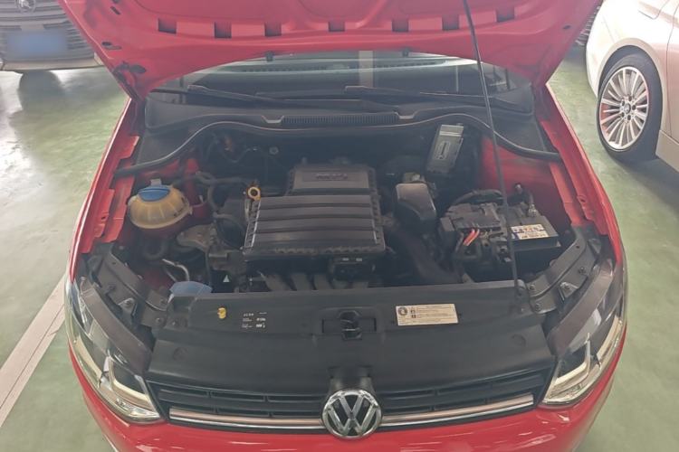 Used Volkswagen Polo 2016 1.6L Automatic Comfort Model Engine Bay