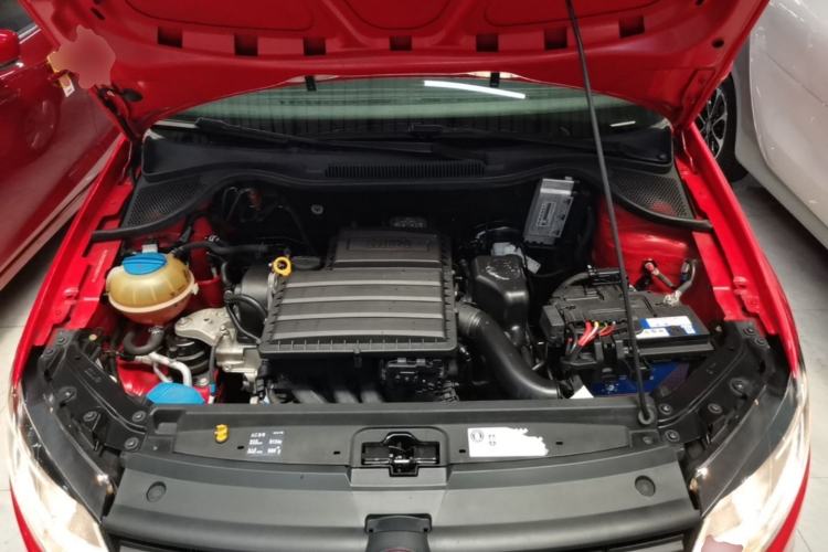 Used Volkswagen Polo 2016 1.6L Automatic Comfort Model Engine Bay