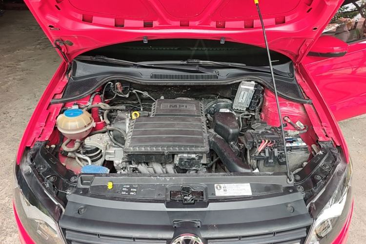 Used Volkswagen Polo 2016 1.4L Manual Fashion Model Engine Bay