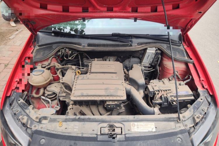 Used Volkswagen Polo 2016 1.4L Manual Fashion Model Engine Bay