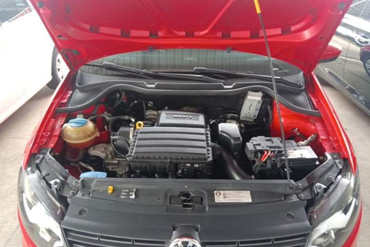 Used Volkswagen Polo 2016 1.4L Manual Fashion Model Engine Bay