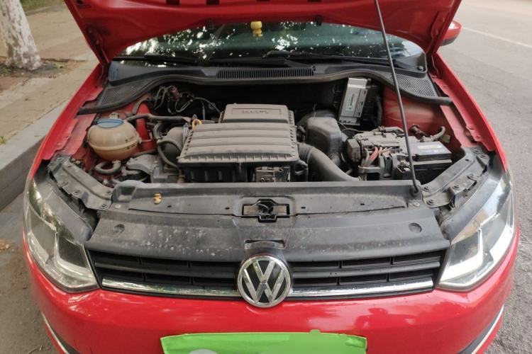Used Volkswagen Polo 2016 1.6L Automatic Comfort Model Engine Bay