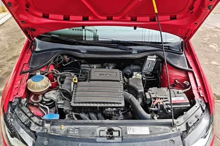 Used Volkswagen Polo 2016 1.4L Manual Fashion Model Engine Bay