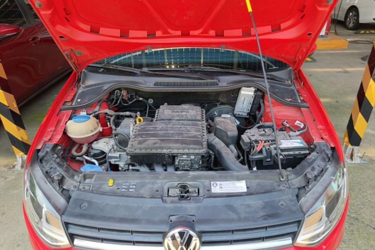 Used Volkswagen Polo 2016 1.6L Automatic Comfort Model Engine Bay