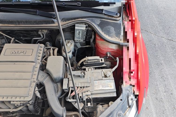 Used Volkswagen Polo 2016 1.6L Automatic Comfort Model Engine Bay Left
