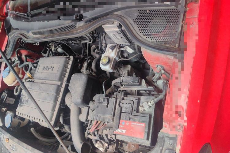 Used Volkswagen Polo 2016 1.6L Automatic Luxury Model Engine Bay Left