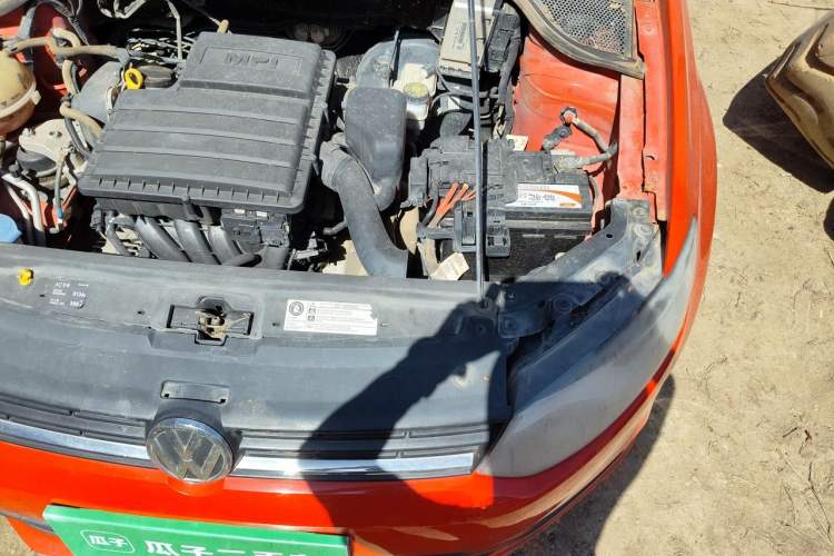 Used Volkswagen Polo 2016 1.4L Manual Fashion Model Engine Bay Left