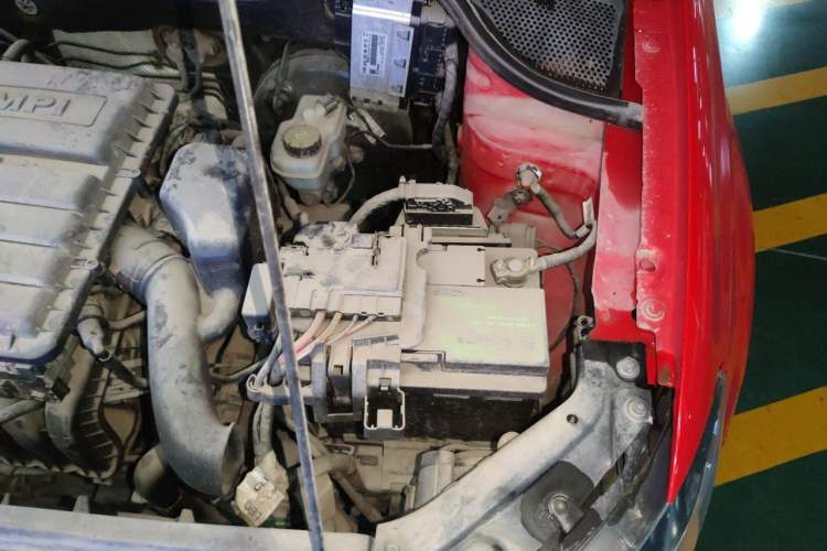 Used Volkswagen Polo 2016 1.6L Automatic Comfort Model Engine Bay Left