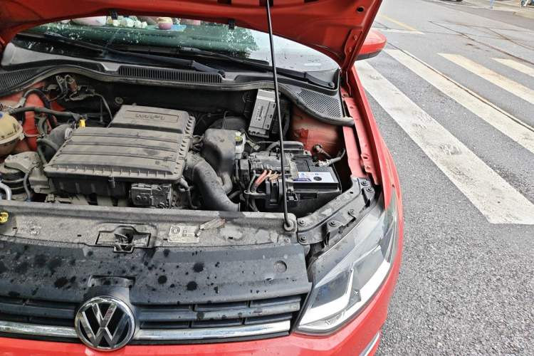 Used Volkswagen Polo 2016 1.6L Automatic Comfort Model Engine Bay Left