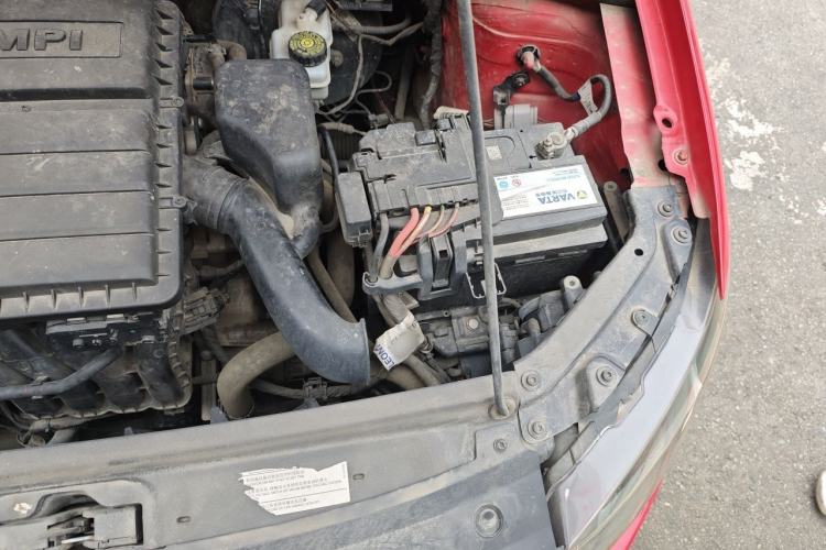 Used Volkswagen Polo 2016 1.4L Manual Fashion Model Engine Bay Left