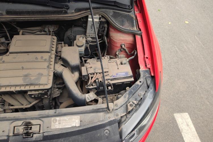 Used Volkswagen Polo 2016 1.4L Manual Fashion Model Engine Bay Left
