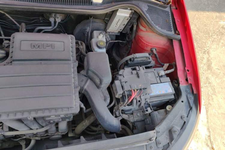 Used Volkswagen Polo 2016 1.6L Automatic Comfort Model Engine Bay Left