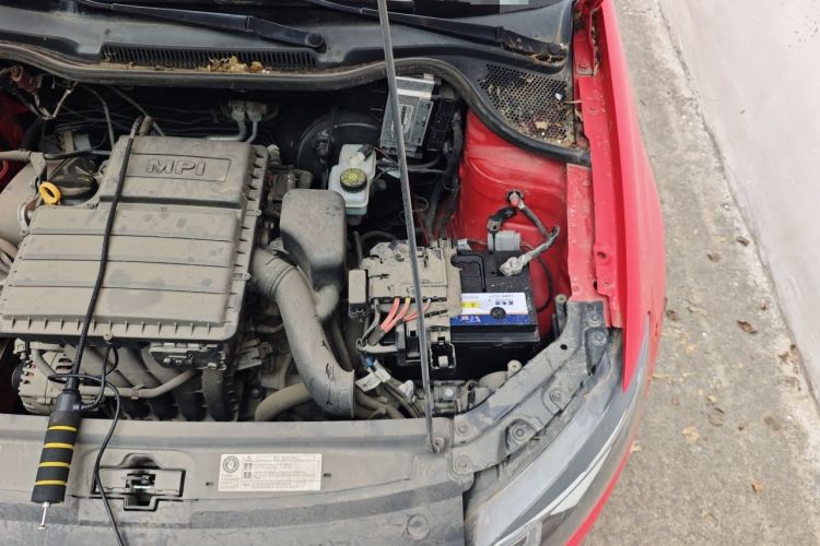 Used Volkswagen Polo 2016 1.4L Manual Fashion Model Engine Bay Left