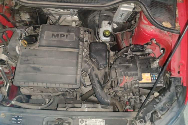 Used Volkswagen Polo 2016 1.6L Automatic Comfort Model Engine Bay Left