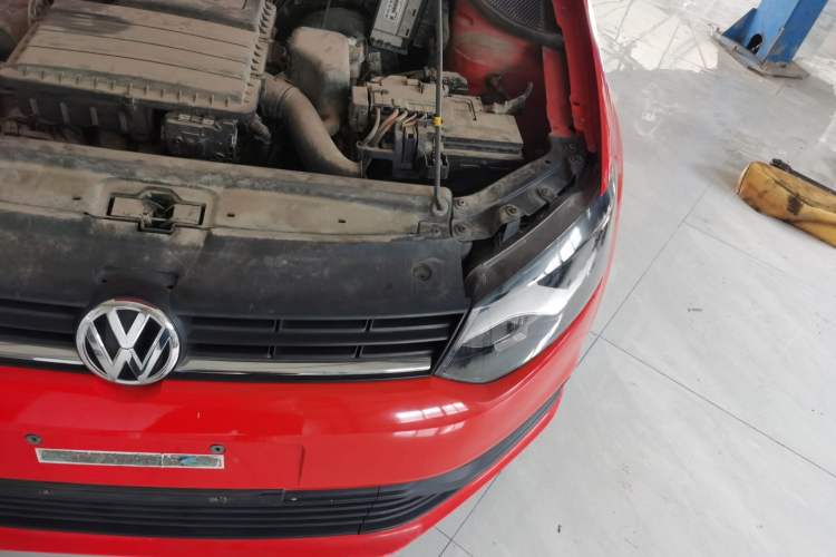 Used Volkswagen Polo 2016 1.4L Automatic Trendy Model Engine Bay Left