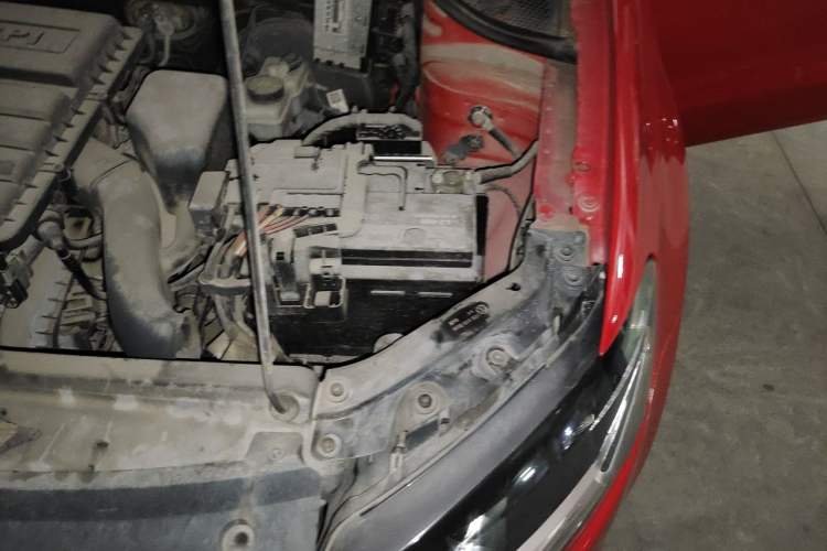 Used Volkswagen Polo 2016 1.6L Automatic Comfort Model Engine Bay Left