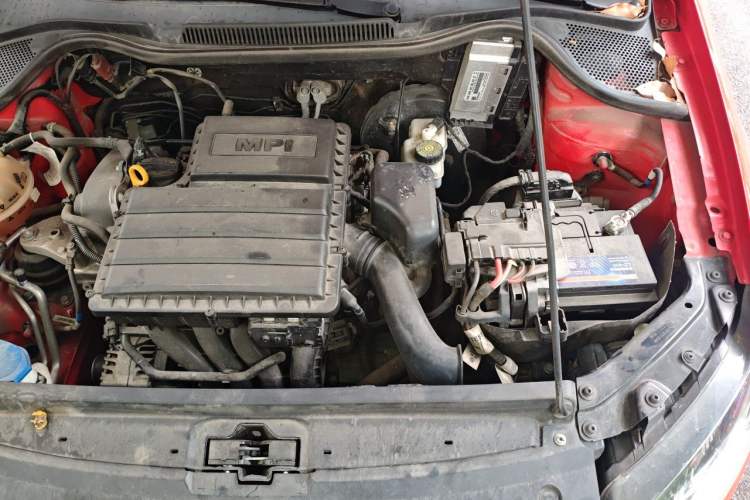 Used Volkswagen Polo 2016 1.6L Automatic Comfort Model Engine Bay Left