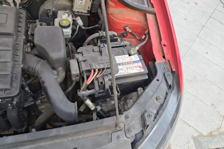 Used Volkswagen Polo 2016 1.4L Automatic Trendy Model Engine Bay Left
