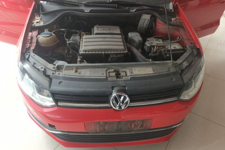 Used Volkswagen Polo 2016 1.6L Automatic Comfort Model Engine Bay