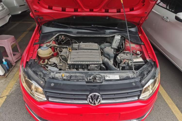 Used Volkswagen Polo 2016 1.6L Automatic Comfort Model Engine Bay