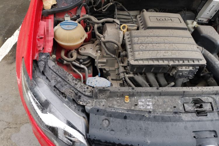 Used Volkswagen Polo 2016 1.4L Automatic Trendy Model Engine Bay Right