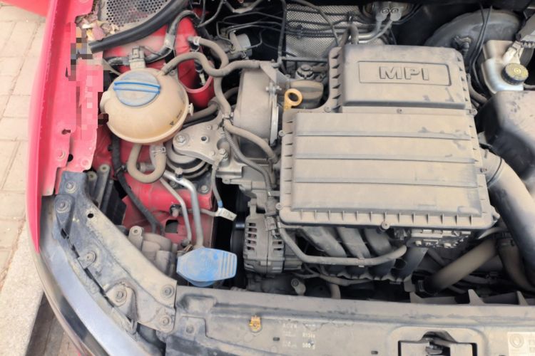 Used Volkswagen Polo 2016 1.4L Automatic Trendy Model Engine Bay Right