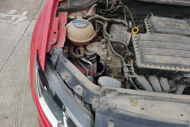 Used Volkswagen Polo 2016 1.6L Automatic Comfort Model Engine Bay Right