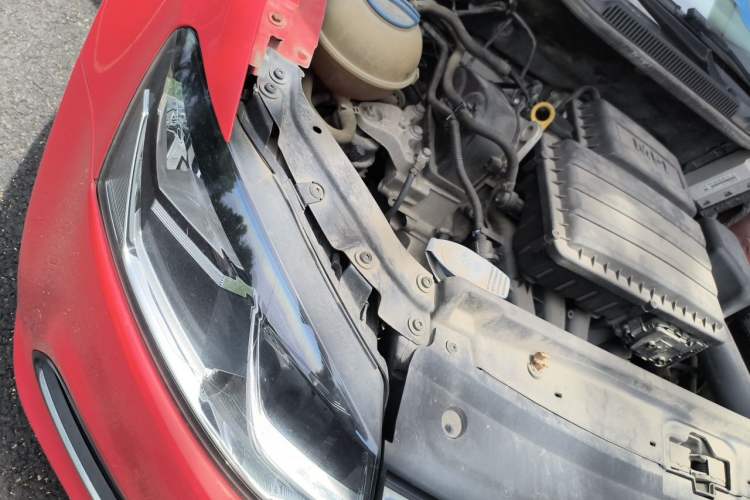 Used Volkswagen Polo 2016 1.6L Automatic Comfort Model Engine Bay Right