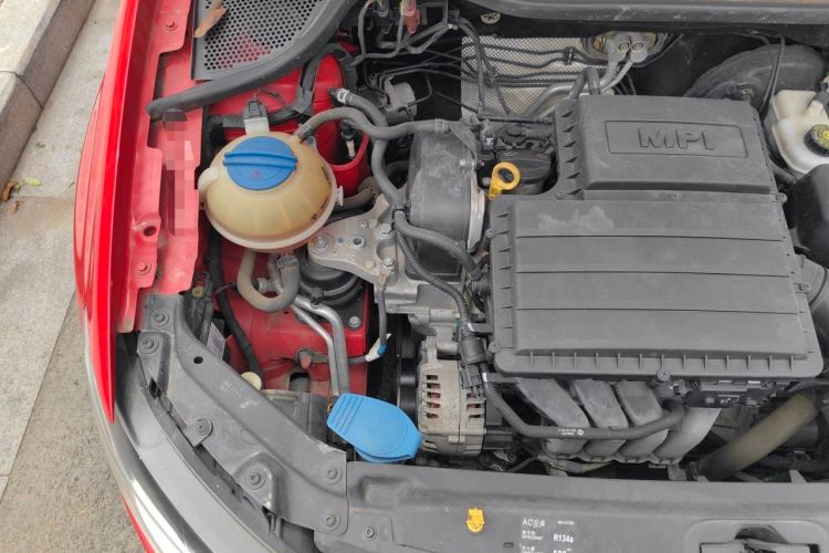 Used Volkswagen Polo 2016 1.6L Automatic Comfort Model Engine Bay Right