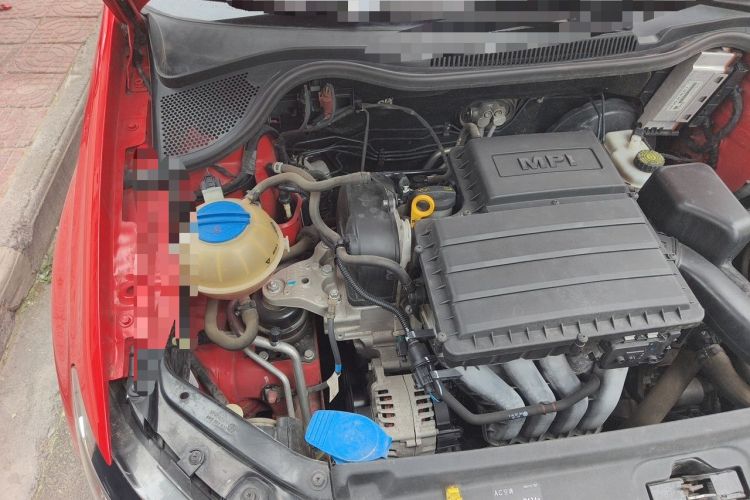 Used Volkswagen Polo 2016 1.6L Automatic Comfort Model Engine Bay Right