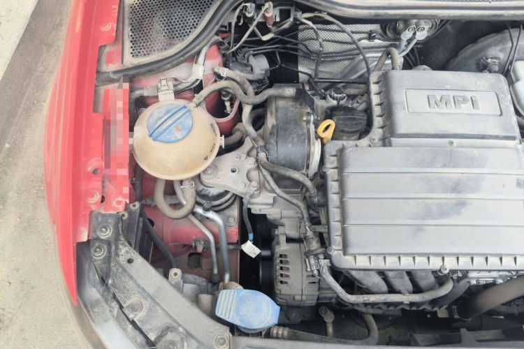 Used Volkswagen Polo 2016 1.4L Manual Fashion Model Engine Bay Right