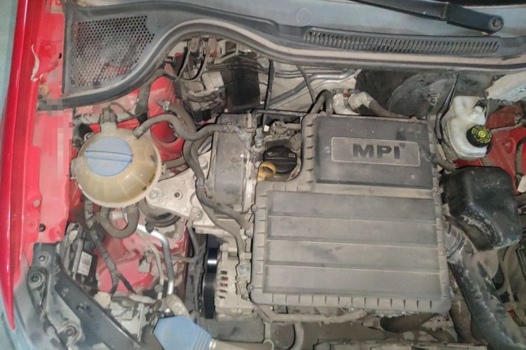 Used Volkswagen Polo 2016 1.6L Automatic Comfort Model Engine Bay Right